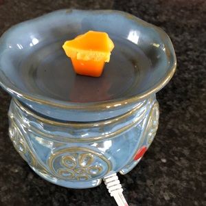 2/30.00 Wax burner.